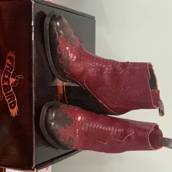 Freebird Red Textured Ankle Boots - Picture 4 of 8